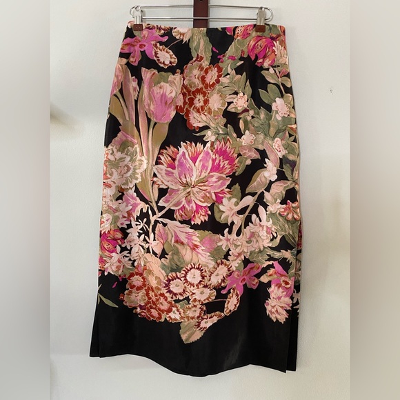 Anthropologie Floral Black And Pink Women's Skirt Size 4 Pristine Condition